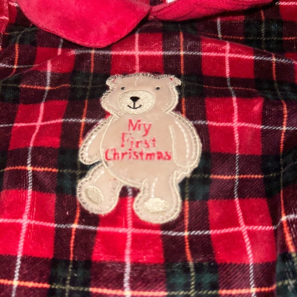 NWT First Moments My First Christmas Baby Velour Footie Sleeper Plaid Red 0-3 - Picture 3 of 12